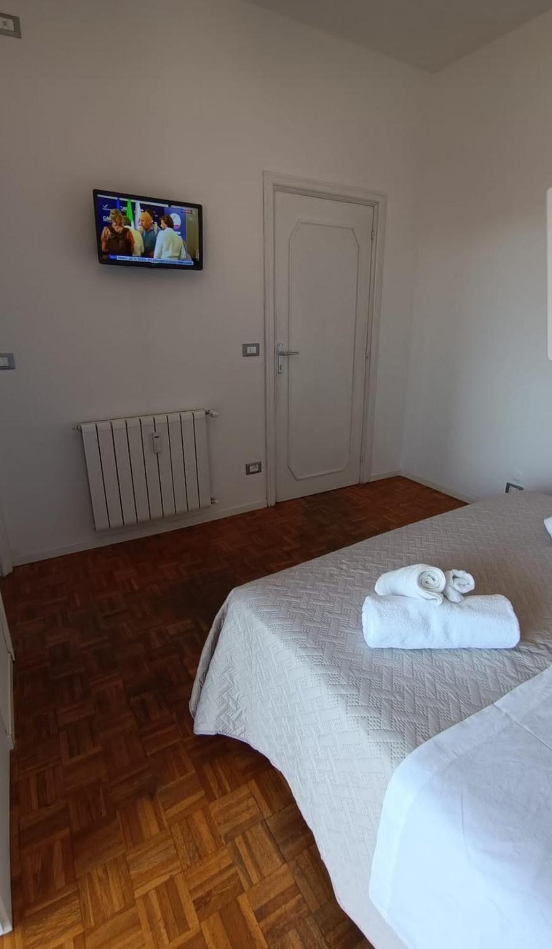 Double Room Private Bathroom