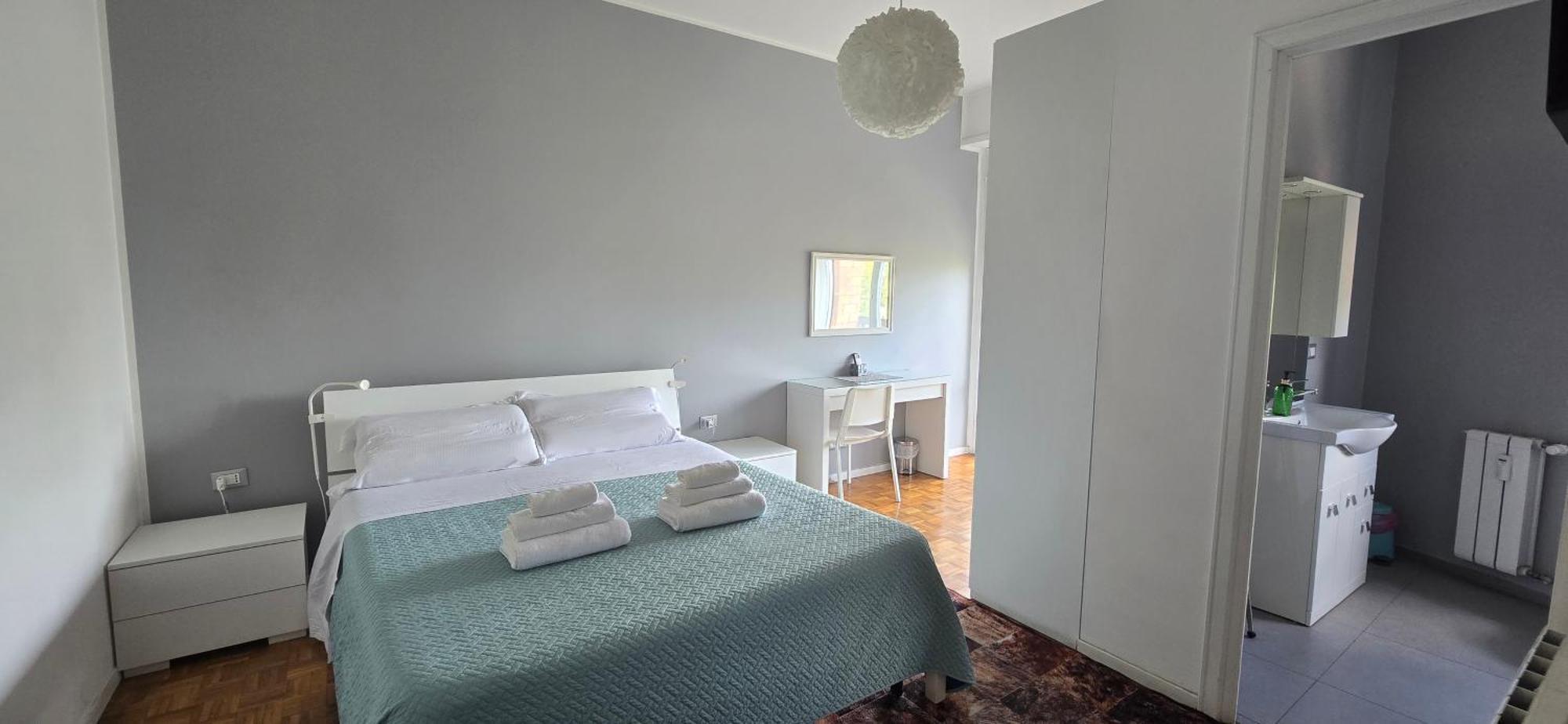 Double Room Private Bathroom