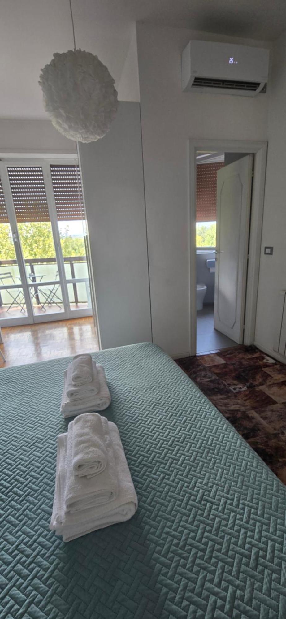 Double Room Private Bathroom